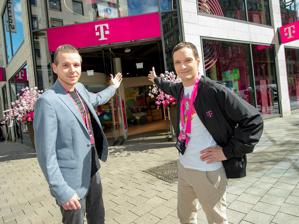 Europas größter Telekom Shop in Hamburg eröffnet Deutsche Telekom