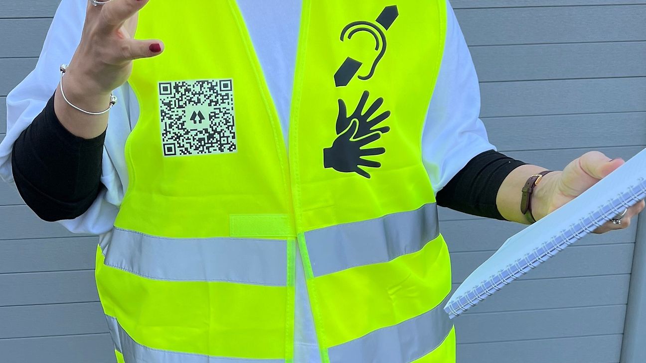 Yellow vest with inscription