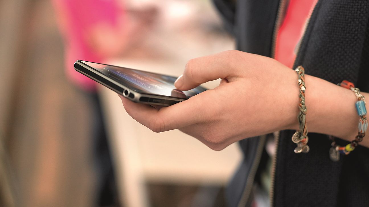 SIM cards: Deutsche Telekom relies on central points of contact