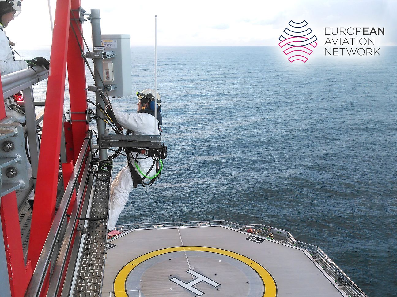 Installation of an EAN antenna on an oil rig in the North Sea by Tampnet.