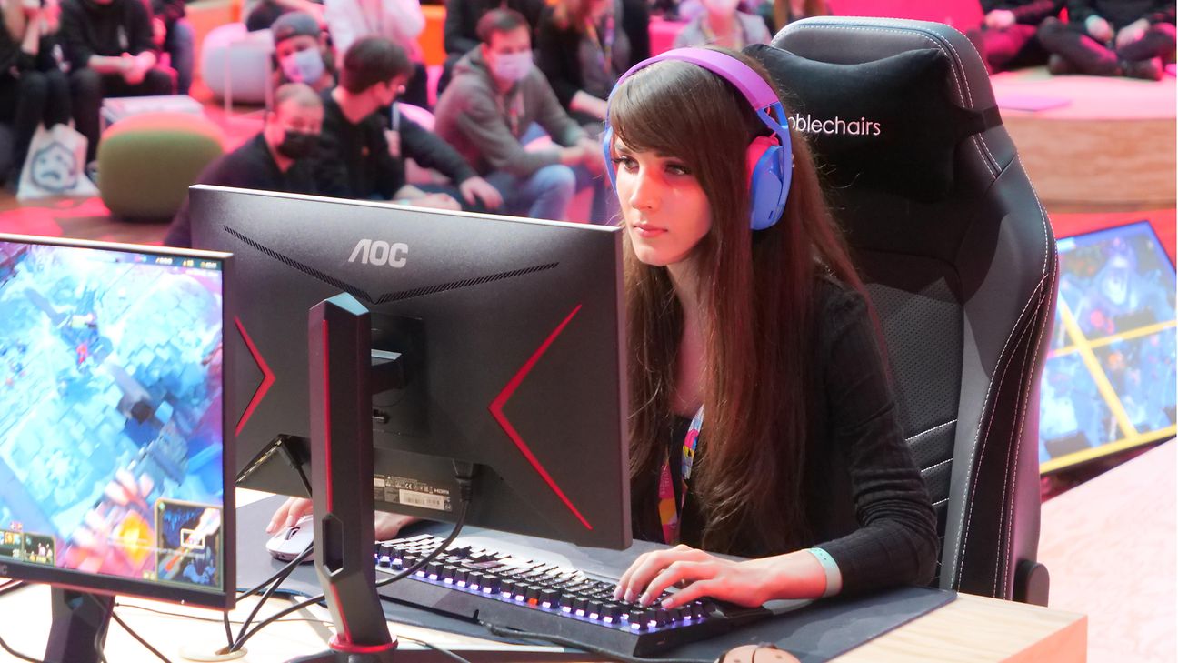 220620-Equal-eSports-Festival-01