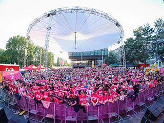 Full House: Mehr als 2.000 Fans drückten dem Team der Telekom Baskets bei ihrer Partie in Ulm die Daumen. 