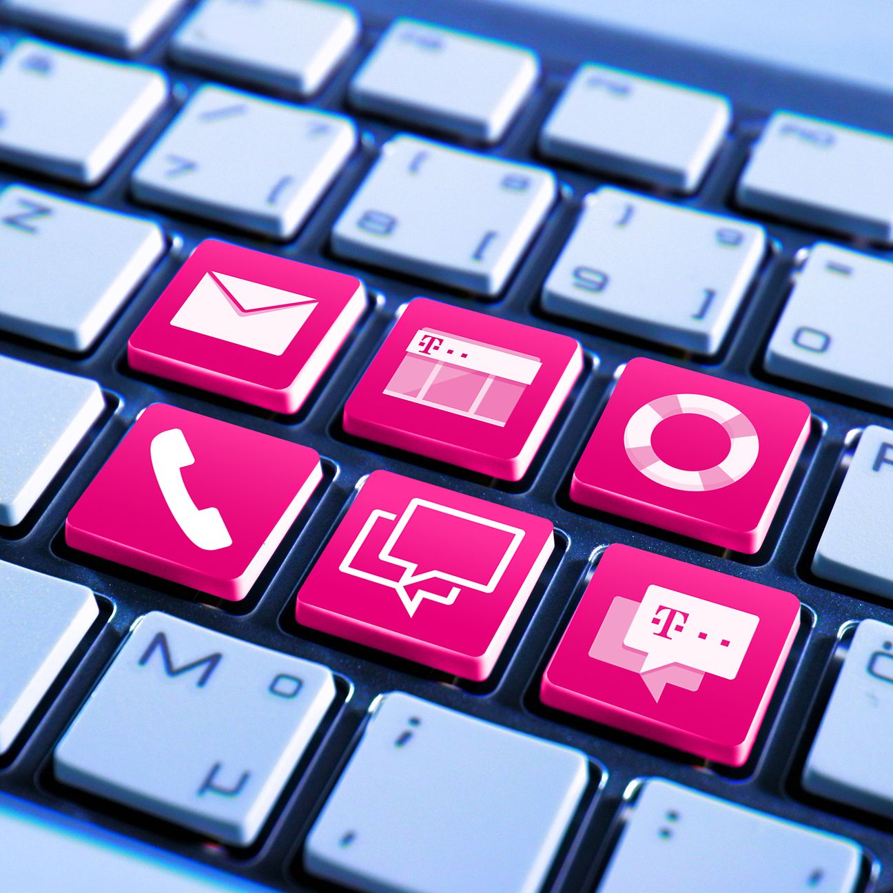 E-mail symbol on computer keyboard.