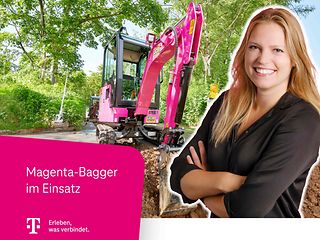 Portrait einer Frau, im Hintergrund ein magenta Bagger