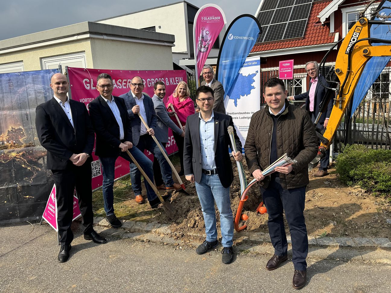Spatenstich für noch mehr Glasfaser in Kirchheim am Neckar.