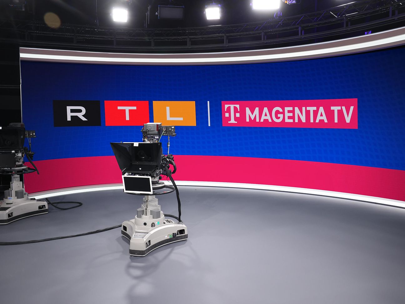 Die Telekom hat das 5G-Campus-Netz auf dem Gelände der RTL-Studios in Köln-Deutz installiert.