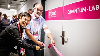 Oliver Holschke and Marc Geitz open the quantum lab of Deutsche Telekom.