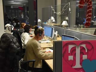 Die Telekom und ihre Mitarbeitenden unterstützen BILD hilft e. V. „Ein Herz für Kinder“. 