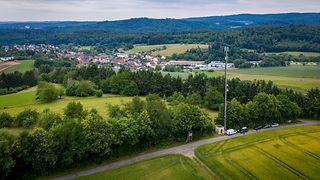 Landschaft mit Mobilfunkmast