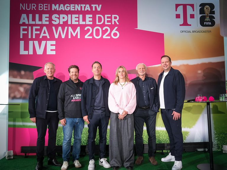 Gruppenfoto von der Pressekonferenz am 23. Mai 2025.