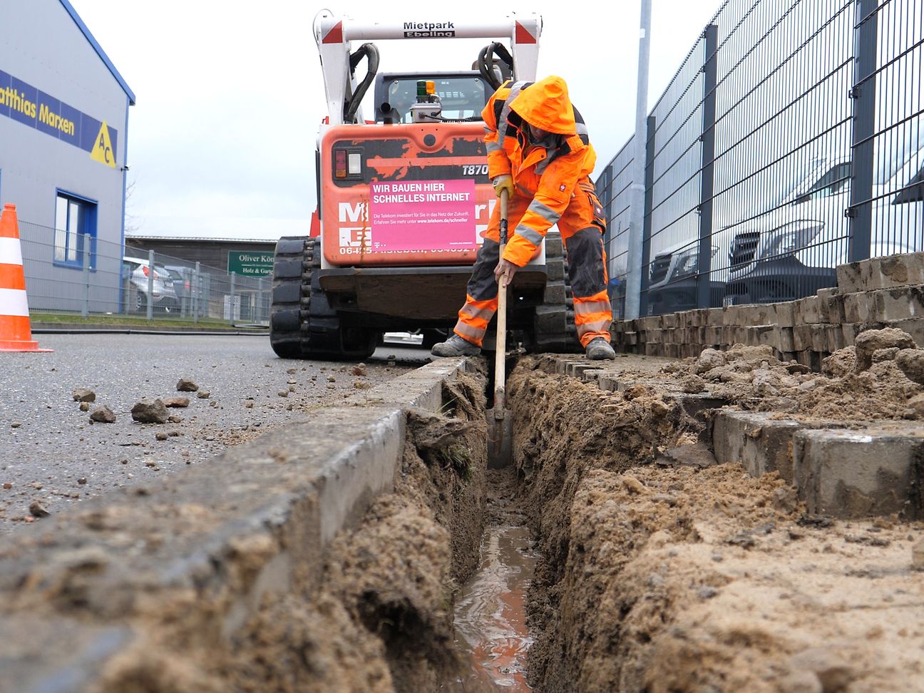 Der Trench