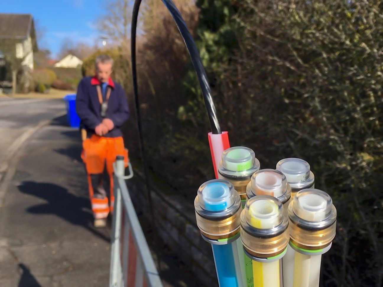 BI_180625_Glasfaser-Speedpipes-Verband Gehweg