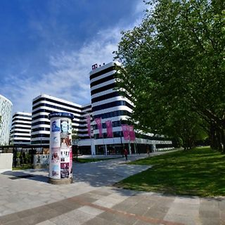 Außenansicht des Konzernhauses der Telekom in Hamburg
