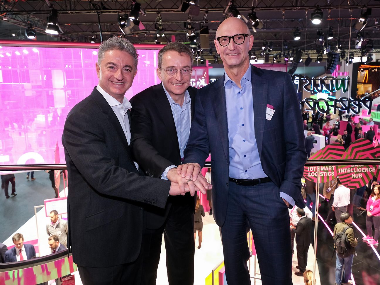  T-Systems builds virtual data centers with VMware Cloud on AWS
