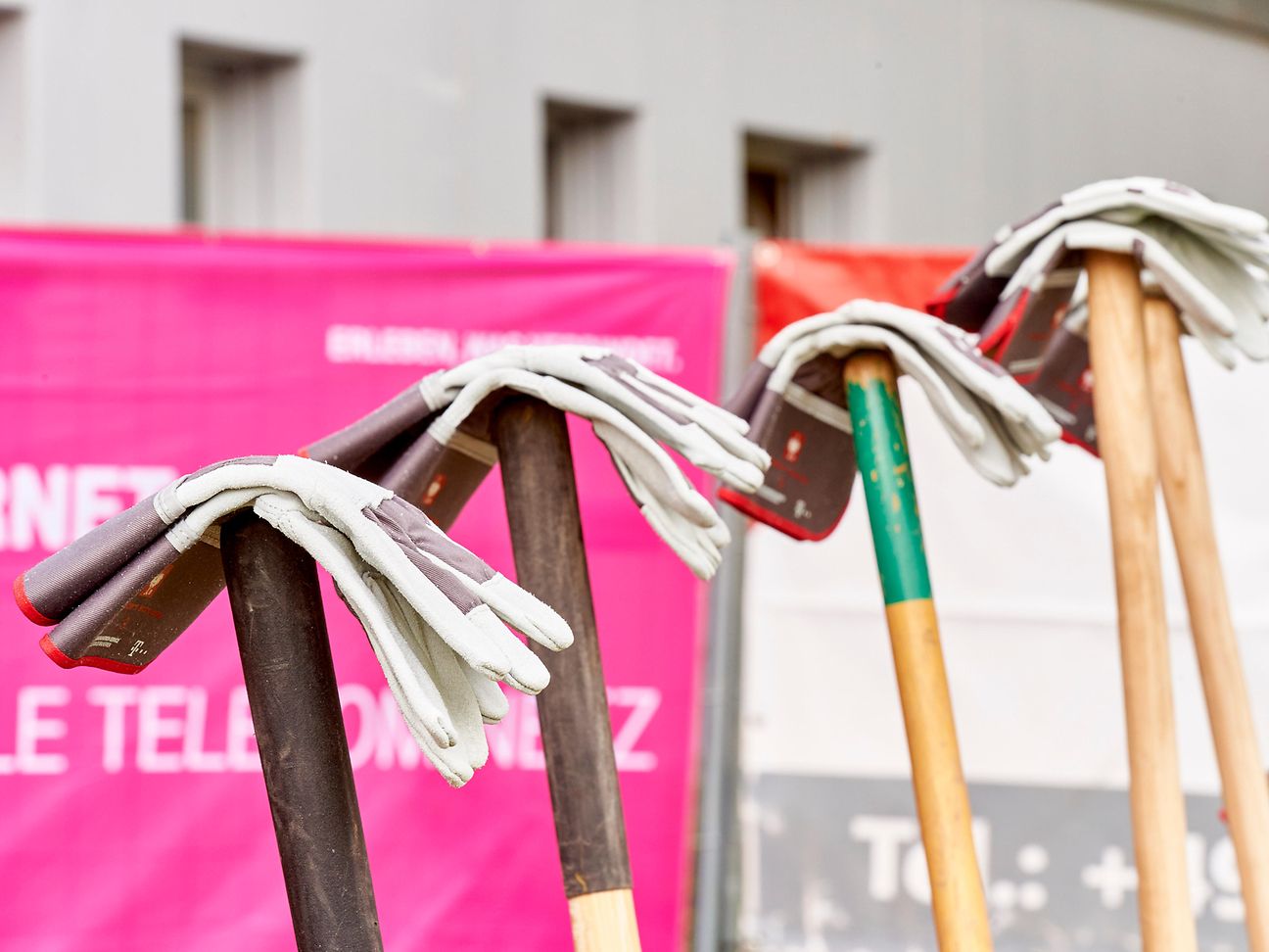 Kann losgehen: Kurz vor einem offiziellen Spatenstich.