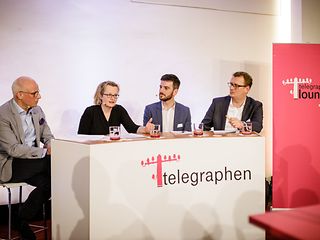v.l.n.r Moderator Volker Wieprecht, Doris Hellmuth, Lars Weichert, Oliver Kaczmarek.