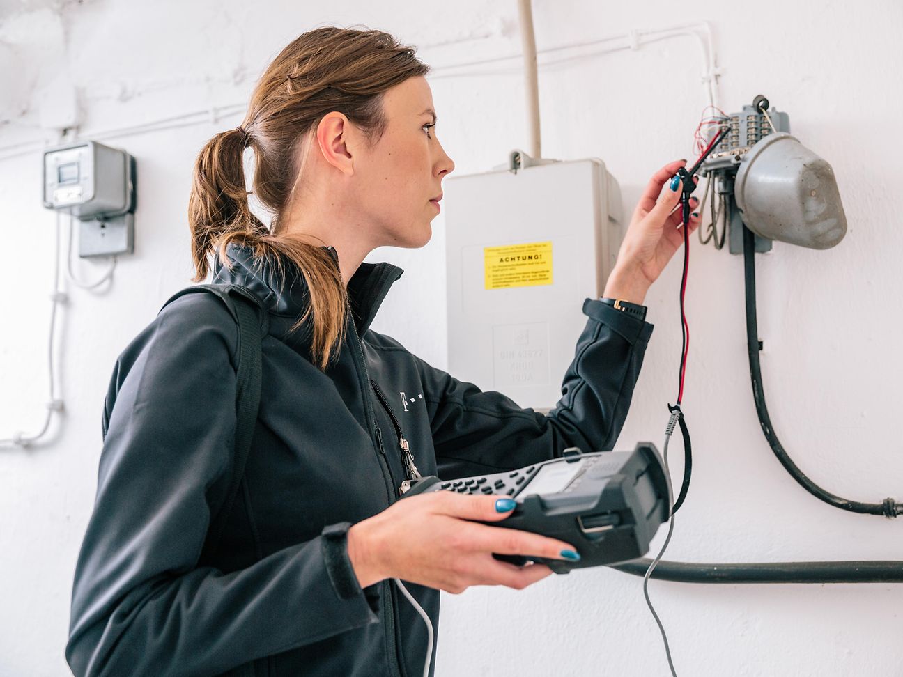Service technician 