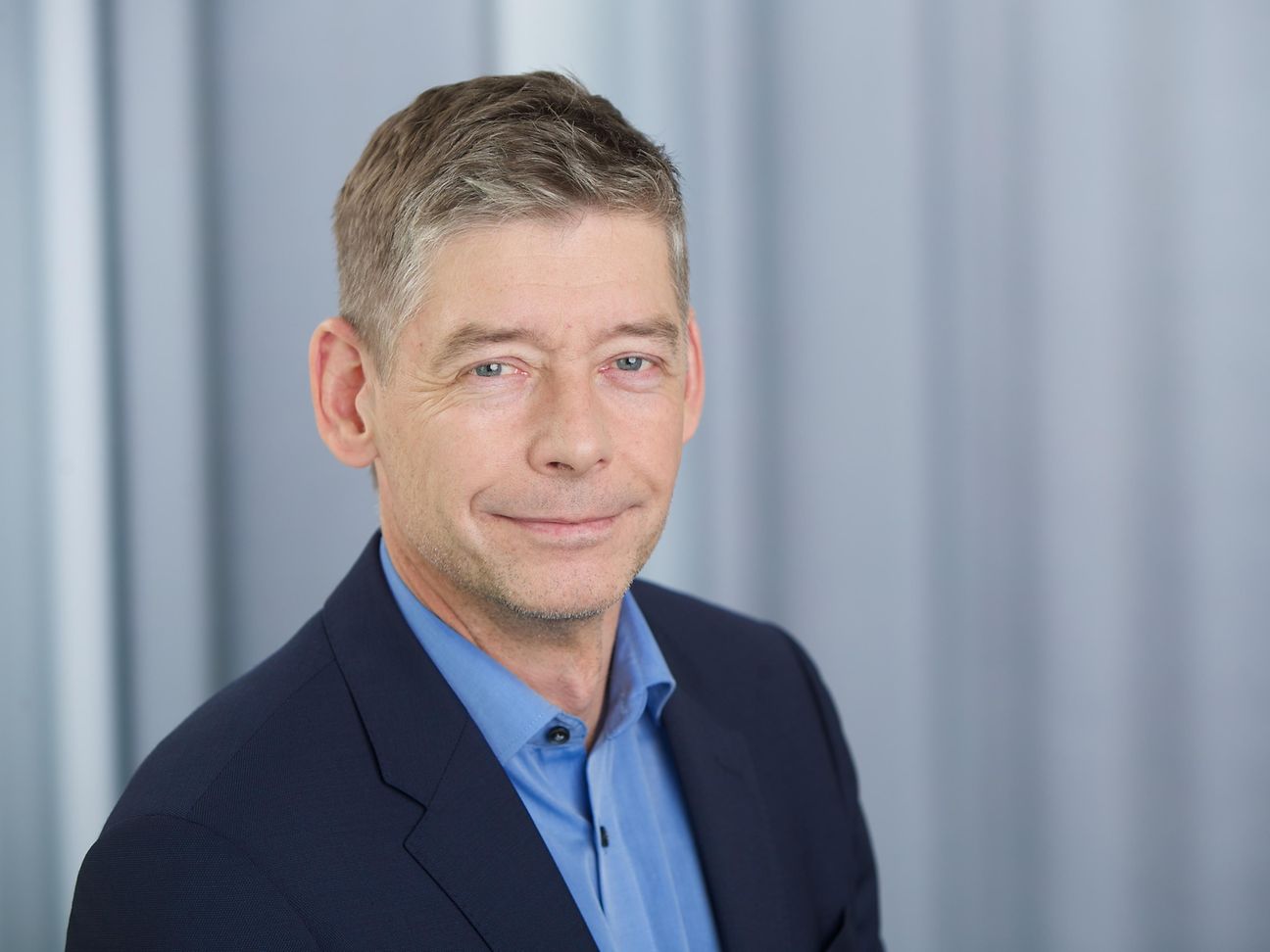 Dr. Frank Schmidt 