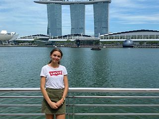 Unsere Kollegin Tara in Singapur