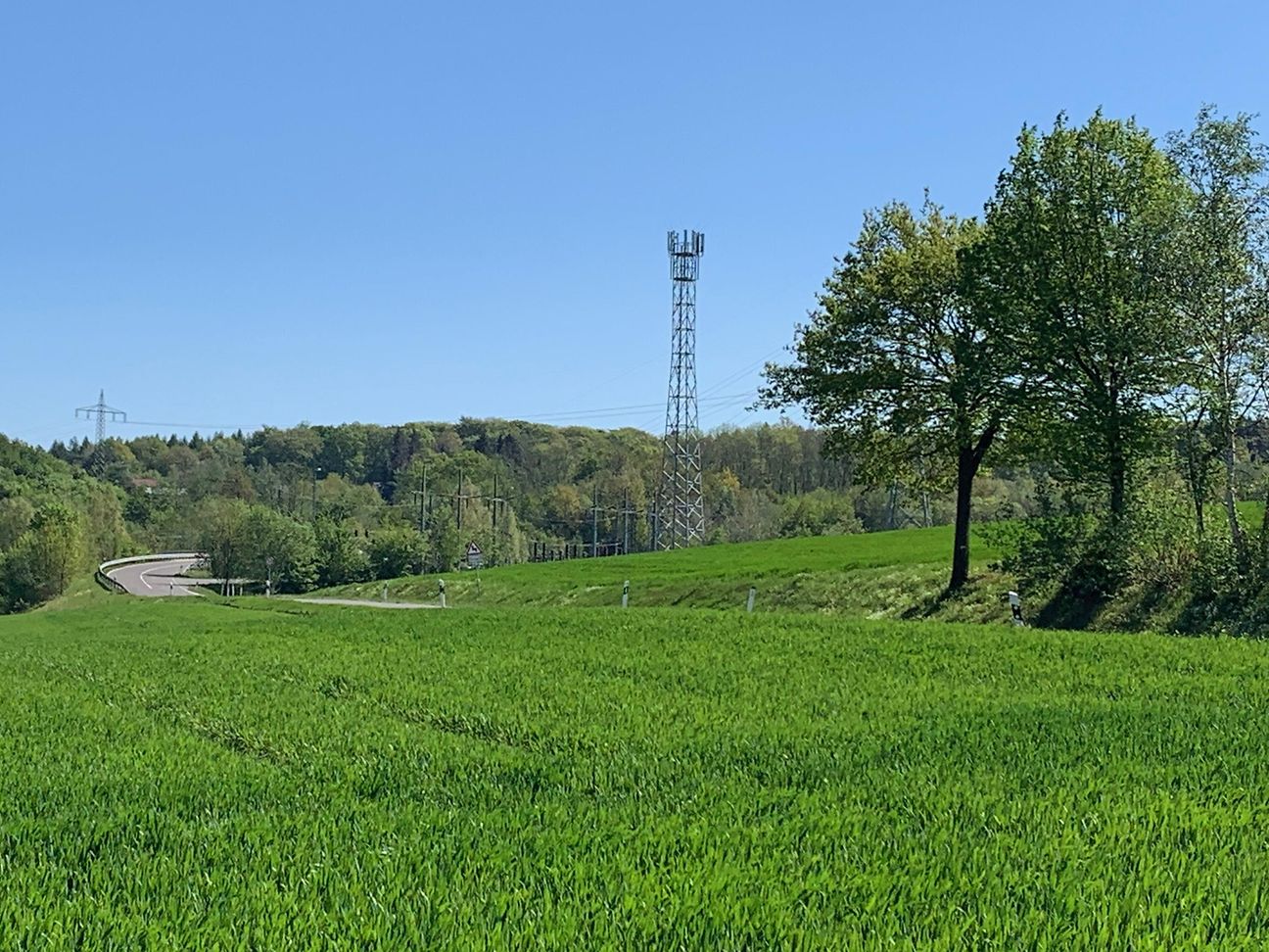 Transmission tower