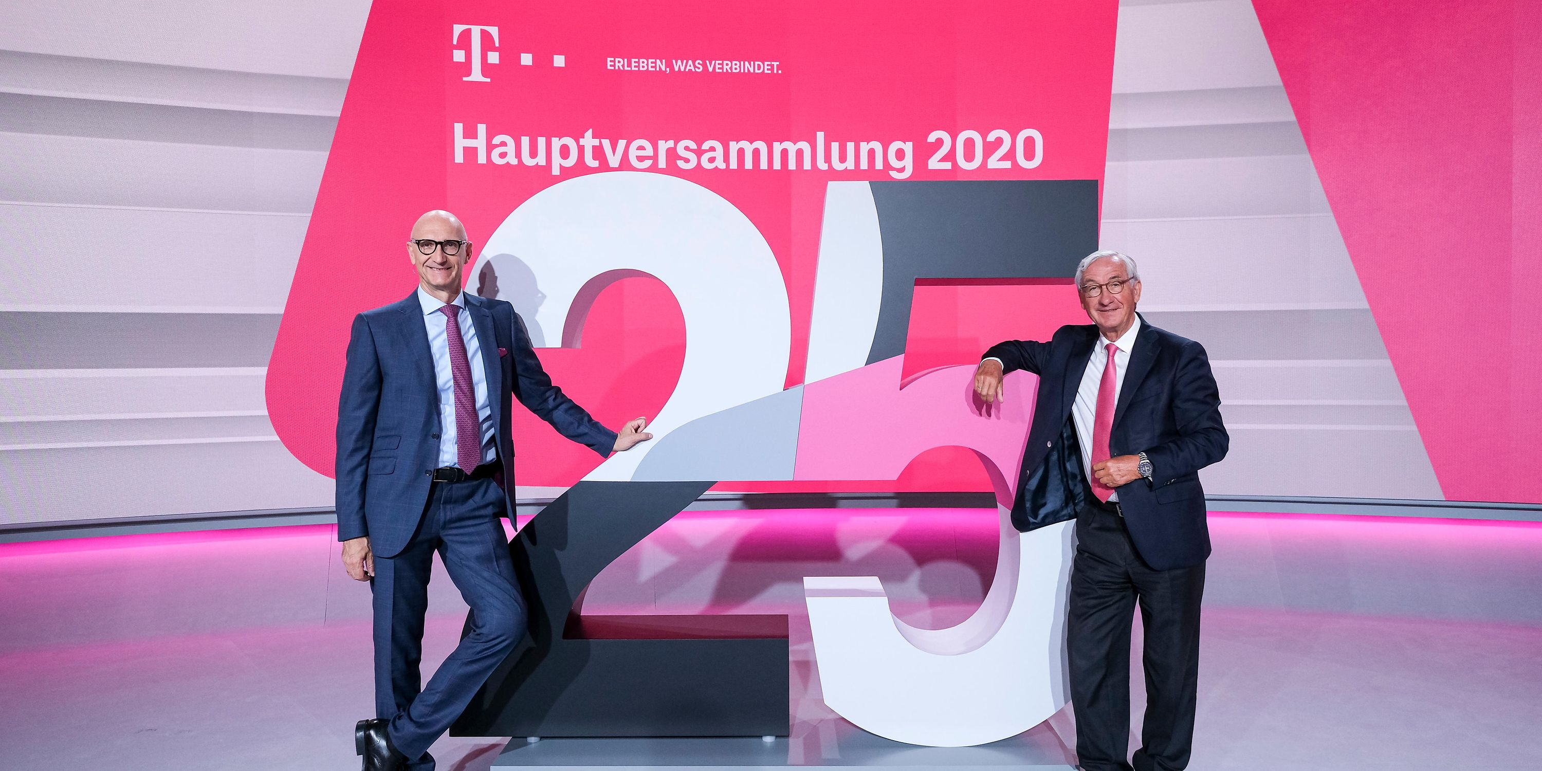 Deutsche Telekom Shapes Change And Commits To Social Responsibility ...