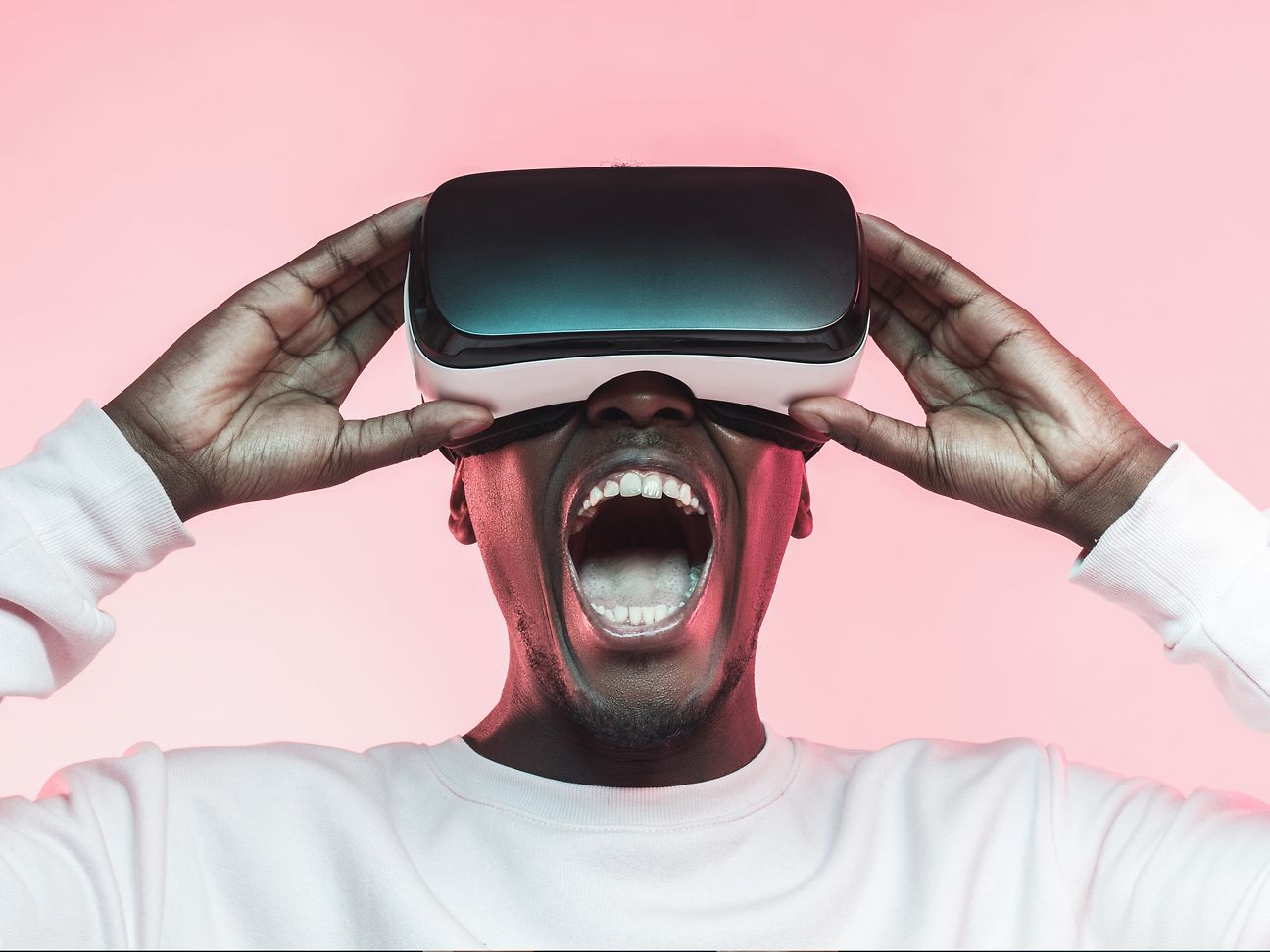 Man with VR-galsses