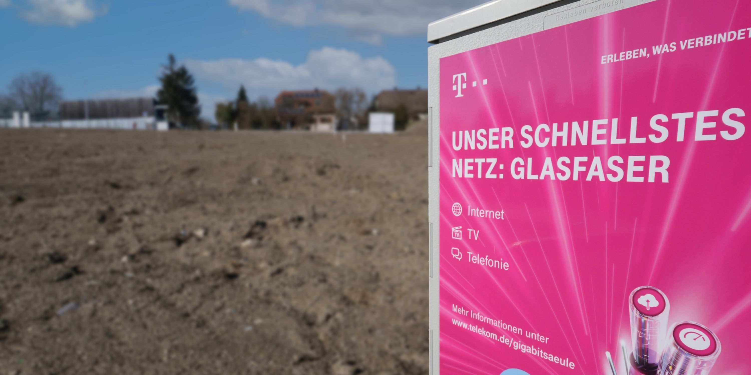 Glasfaser Für 435 Neubaugebiete | Deutsche Telekom