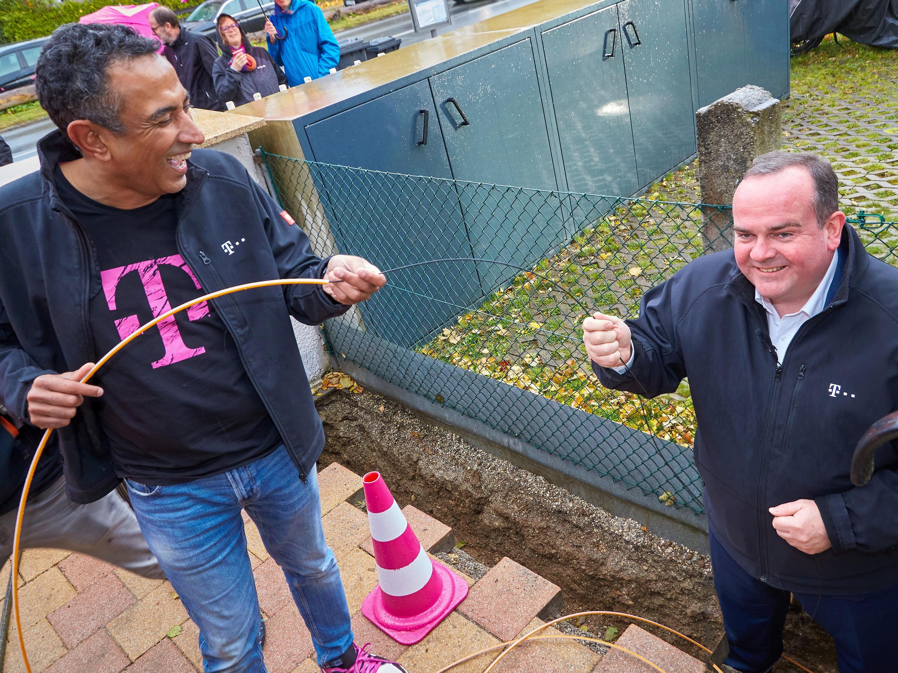 Telekom Startet Glasfaserausbau In München | Deutsche Telekom