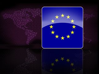 Europa-Flagge vor einer vernetzten Weltkarte